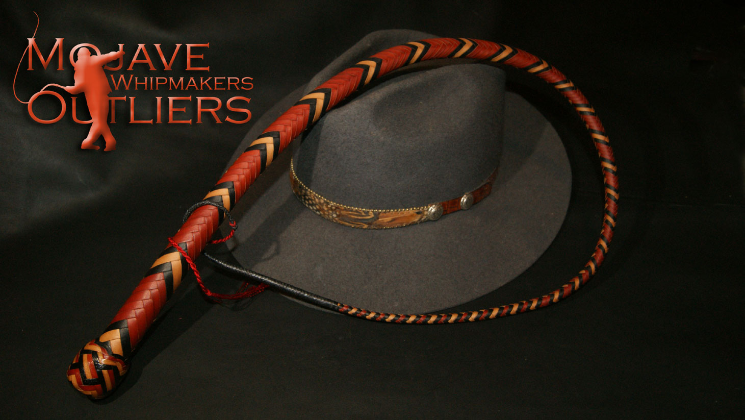 Mojave Outliers Whipmakers 3.5ft 16 plait signal whip roan black & natural kangaroo leather